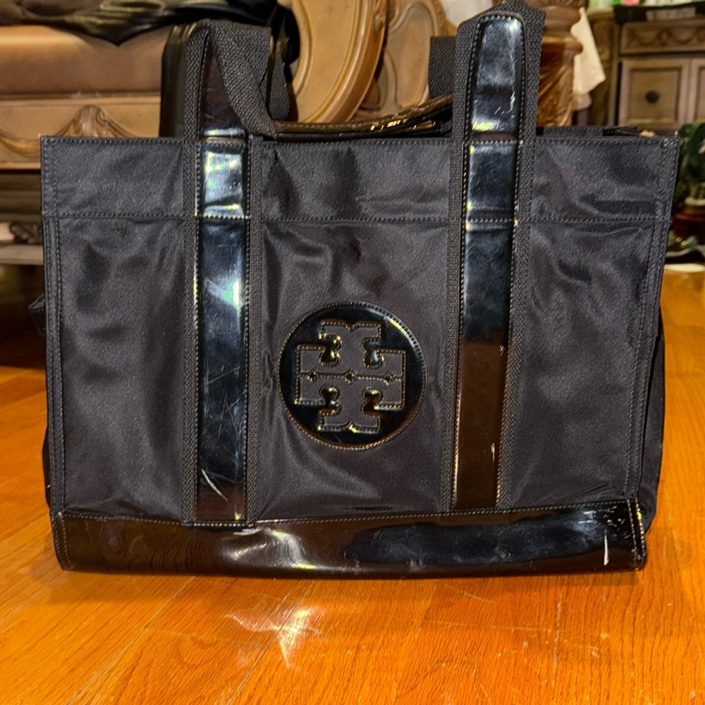 Tory butch tote